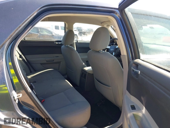 2007 Chrysler 300 with VIN 2C3KA43R57H884972, listed as a IAAI auction lot 41245223 with 67,386 mi miles. Bid and sale history available at carsss.com. Image 8.