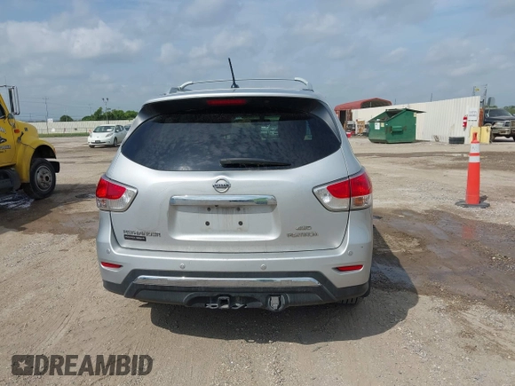 2015 Nissan Pathfinder S with VIN 5N1AR2MM6FC720408, listed as a IAAI auction lot 42752896 with 203,795 mi miles and . Bid and sale history available at DreamBid. Image 16.