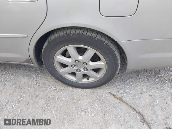 2001 Toyota Avalon XL z VIN 4T1BF28B01U175072, wystawiony jako IAAI lot #42114046 z przebiegiem 208 283 mil mil oraz . Historia ofert i sprzedaży dostępna na DreamBid. Obrazek 12.