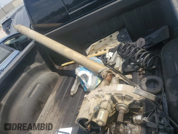 2019 Ram 1500 Laramie z VIN 1C6SRFJT8KN809379, wystawiony jako Copart lot #52827415 z przebiegiem Nie podano mil oraz Czysty tytuł • Clean title. Historia ofert i sprzedaży dostępna na DreamBid. Obrazek 12.