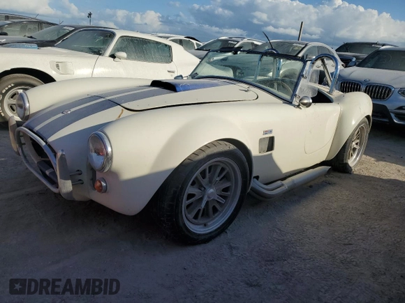 1965 Ford Mustang z VIN FFR1400K, wystawiony jako Copart lot #76302614 z przebiegiem 5 873 mil mil oraz Szkoda całkowita • Salvage title. Historia ofert i sprzedaży dostępna na DreamBid. Obrazek 1.