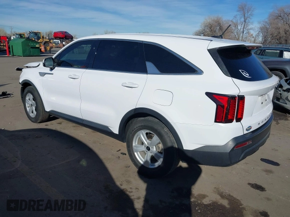 2022 Kia Sorento LX with VIN 5XYRG4LC6NG111914, listed as a IAAI auction lot 41402951 with 46,157 mi miles. Bid and sale history available at carsss.com. Image 3.