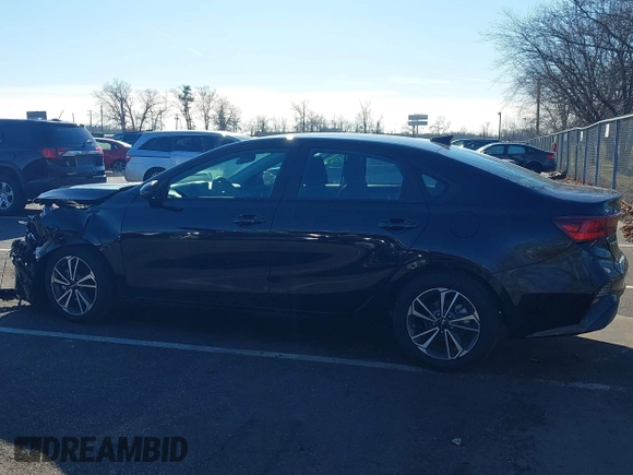 2024 Kia Forte LXS with VIN 3KPF24AD0RE818703, listed as a IAAI auction lot 41101217 with 2,870 mi miles. Bid and sale history available at carsss.com. Image 14.