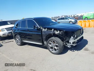 2024 BMW X3 sDrive30i z VIN 5UX43DP03R9X41272, wystawiony jako IAAI lot #41590400 z przebiegiem 4 931 mil mil oraz . Historia ofert i sprzedaży dostępna na DreamBid. Obrazek 1.