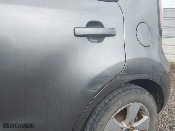 2019 Kia Soul with VIN KNDJN2A23K7671352, listed as a IAAI auction lot 41865214 with 206,660 mi miles. Bid and sale history available at carsss.com. Image 6.