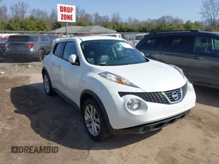 2014 Nissan Juke S with VIN JN8AF5MV2ET355896, listed as a IAAI auction lot 41840735 with 119,406 mi miles. Bid and sale history available at carsss.com. Image 1.