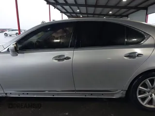 2013 Lexus LS 460 с VIN JTHBL5EF1D5114445, выставлен на аукционе IAAI как лот 41560104 с пробегом Не указан миль и . История ставок и продаж доступна на DreamBid. Изображение 14.