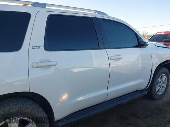 2018 Toyota Sequoia SR5 with VIN 5TDBY5G1XJS156509, listed as a IAAI auction lot 41723819 with 54,261 mi miles. Bid and sale history available at carsss.com. Image 14.