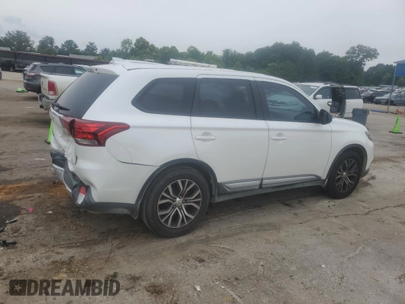 2018 Mitsubishi Outlander ES z VIN JA4AD2A37JZ012652, wystawiony jako Copart lot #56644495 z przebiegiem 165 941 mil mil oraz Szkoda całkowita • Salvage title. Historia ofert i sprzedaży dostępna na DreamBid. Obrazek 3.