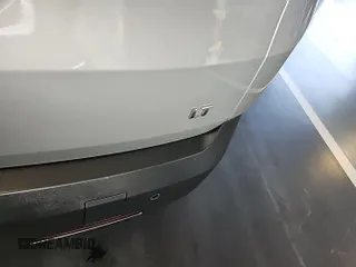 2022 Chevrolet Traverse LT Cloth z VIN 1GNERGKW1NJ146907, wystawiony jako IAAI lot #42362669 z przebiegiem 111 864 mil mil oraz . Historia ofert i sprzedaży dostępna na DreamBid. Obrazek 1.