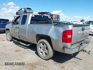 2007 Chevrolet Silverado 1500 LT w/2LT with VIN 2GCEC19J771637240, listed as a IAAI auction lot 41921738 with 163,590 mi miles. Bid and sale history available at carsss.com. Image 3.