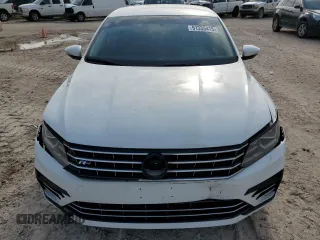 2018 Volkswagen Passat S z VIN 1VWAA7A32JC021254, wystawiony jako Copart lot #51335475 z przebiegiem 101 412 mil mil oraz Szkoda całkowita • Salvage title. Historia ofert i sprzedaży dostępna na DreamBid. Obrazek 5.