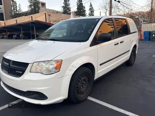 2013 Ram Cargo Van Tradesman with VIN 2C4JRGAG7DR658747, listed as a Copart auction lot 47105935 with 232,618 mi miles and Clean Title. Bid and sale history available at carsss.com. Image 2.