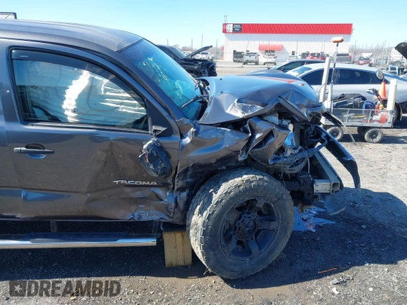 2014 Toyota Tacoma with VIN 5TFLU4EN1EX108137, listed as a IAAI auction lot 41691253 with 119,820 mi miles. Bid and sale history available at carsss.com. Image 17.