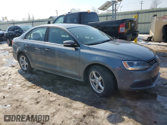 2013 Volkswagen Jetta Sedan SE with VIN 3VWDP7AJ1DM450589, listed as a Copart auction lot 48606665 with 42,968 mi miles and Salvage Title. Bid and sale history available at carsss.com. Image 4.