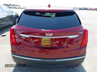 2017 Cadillac XT5 Luxury FWD z VIN 1GYKNBRS4HZ151581, wystawiony jako IAAI lot #42043322 z przebiegiem 120 598 mil mil oraz . Historia ofert i sprzedaży dostępna na DreamBid. Obrazek 17.