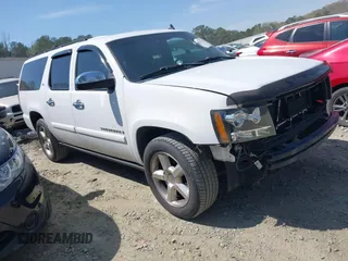 2008 Chevrolet Suburban LTZ с VIN 1GNFC16J38R160721, выставлен на аукционе IAAI как лот 41911243 с пробегом 247 706 миль миль и . История ставок и продаж доступна на DreamBid. Изображение 1.