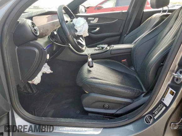 2019 Mercedes-Benz E 300 with VIN WDDZF4JB9KA528927, listed as a Copart auction lot 50845635 with 80,106 mi miles and Salvage Title. Bid and sale history available at DreamBid. Image 7.