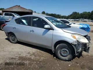 2012 Nissan Versa SV z VIN 3N1CN7APXCL927293, wystawiony jako Copart lot #55615575 z przebiegiem Nie podano mil oraz Szkoda całkowita • Salvage title. Historia ofert i sprzedaży dostępna na DreamBid. Obrazek 4.