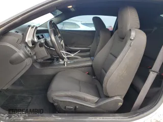 2013 Chevrolet Camaro LT z VIN 2G1FB1E39D9127220, wystawiony jako Copart lot #50932945 z przebiegiem 89 058 mil mil oraz Czysty tytuł • Clean title. Historia ofert i sprzedaży dostępna na DreamBid. Obrazek 7.