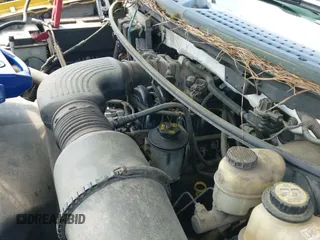 2006 Ford F-150 XL z VIN 1FTRF12W26NB62270, wystawiony jako IAAI lot #42521138 z przebiegiem 128 316 mil mil oraz . Historia ofert i sprzedaży dostępna na DreamBid. Obrazek 12.