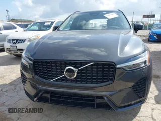 2025 Volvo XC60 Plus с VIN YV4M12RCXS1175731, выставлен на аукционе IAAI как лот 42421989 с пробегом 4 088 миль миль и . История ставок и продаж доступна на DreamBid. Изображение 13.