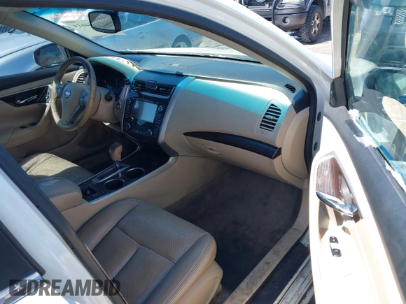 2014 Nissan Altima SV with VIN 1N4AL3AP6EC163563, listed as a IAAI auction lot 41964614 with 188,516 mi miles and . Bid and sale history available at DreamBid. Image 5.