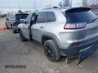 2019 Jeep Cherokee Latitude Plus with VIN 1C4PJLLBXKD123309, listed as a IAAI auction lot 41746458 with 96,353 mi miles. Bid and sale history available at carsss.com. Image 3.