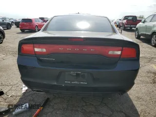 2013 Dodge Charger SE z VIN 2C3CDXBG6DH725726, wystawiony jako Copart lot #56415675 z przebiegiem 185 165 mil mil oraz Szkoda całkowita • Salvage title. Historia ofert i sprzedaży dostępna na DreamBid. Obrazek 6.