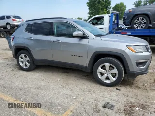 2017 Jeep Compass Latitude с VIN 3C4NJDBB8HT603012, выставлен на аукционе Copart как лот 59435415 с пробегом 95 984 миль миль и Списание • Salvage title. История ставок и продаж доступна на DreamBid. Изображение 4.