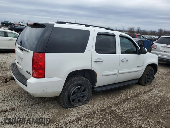 2008 GMC Yukon SLT w/4SA with VIN 1GKFK13068J202051, listed as a Copart auction lot 43510655 with 176,853 mi miles and Salvage Title. Bid and sale history available at carsss.com. Image 3.