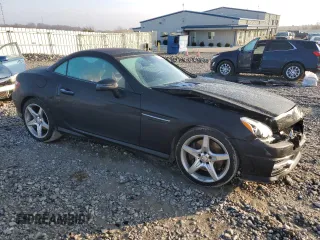 2015 Mercedes-Benz SLK-Class SLK 250 with VIN WDDPK4HA3FF098739, listed as a Copart auction lot 86572034 with 90,453 mi miles and Salvage Title. Bid and sale history available at carsss.com. Image 4.