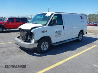 2017 GMC Savana Cargo z VIN 1GTW7AFF7H1915702, wystawiony jako IAAI lot #41768370 z przebiegiem 120 997 mil mil oraz . Historia ofert i sprzedaży dostępna na DreamBid. Obrazek 18.