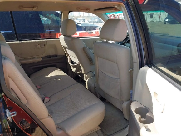 2005 Toyota Highlander with VIN JTEDP21A450079160, listed as a IAAI auction lot 41864860 with 209,119 mi miles. Bid and sale history available at carsss.com. Image 8.