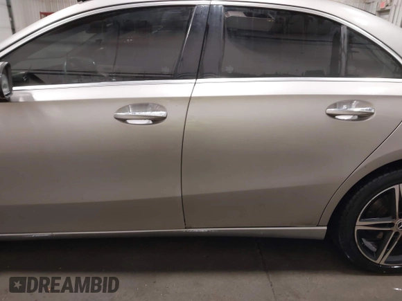 2019 Mercedes-Benz A 220 with VIN WDD3G4FB2KW032267, listed as a IAAI auction lot 41637000 with 51,121 mi miles and . Bid and sale history available at DreamBid. Image 14.
