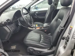 2005 Mercedes-Benz C 240 с VIN WDBRF61J65A777962, выставлен на аукционе Copart как лот 48822595 с пробегом 171 169 миль миль и Списание • Salvage title. История ставок и продаж доступна на DreamBid. Изображение 7.
