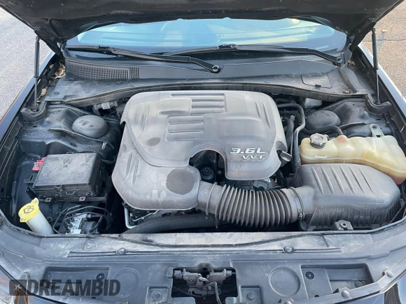 2016 Chrysler 300 with VIN 2C3CCAKG5GH164312, listed as a Copart auction lot 49041435 with 157,745 mi miles and Clean Title. Bid and sale history available at carsss.com. Image 7.