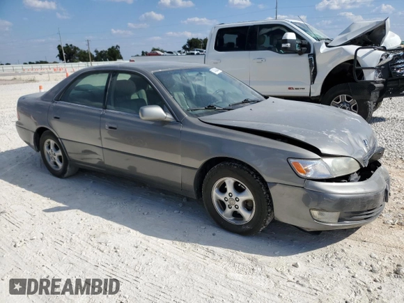 1998 Lexus ES 300 Luxury Sport Sdn with VIN JT8BF28G2W5046136, listed as a Copart auction lot 74364844 with 209,940 mi miles and Salvage Title. Bid and sale history available at carsss.com. Image 4.