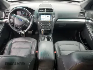 2018 Ford Explorer XLT z VIN 1FM5K8D87JGC55926, wystawiony jako Copart lot #57033875 z przebiegiem 197 354 mil mil oraz Szkoda całkowita • Salvage title. Historia ofert i sprzedaży dostępna na DreamBid. Obrazek 8.