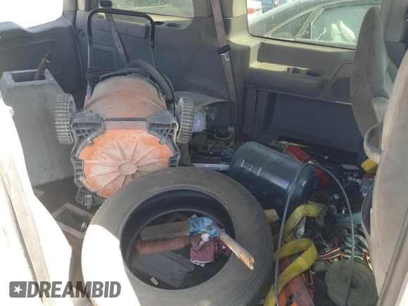 2000 Ford Windstar LX w/910A with VIN 2FMZA5044YBC18145, listed as a Copart auction lot 55472045 with 171,240 mi miles and Non repairable. Bid and sale history available at DreamBid. Image 11.