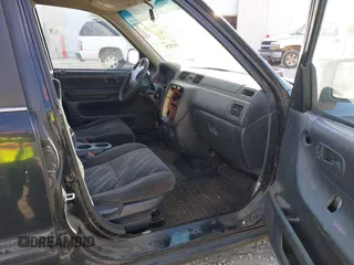 2000 Honda CR-V LX with VIN JHLRD2843YS006747, listed as a IAAI auction lot 41670251 with 345,195 mi miles. Bid and sale history available at carsss.com. Image 5.
