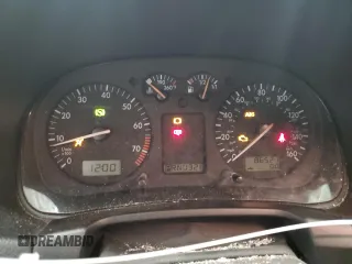 2004 Volkswagen Golf GL с VIN 9BWFL61J844026894, выставлен на аукционе Copart как лот 72144304 с пробегом 86 521 миль миль и Списание • Salvage title. История ставок и продаж доступна на DreamBid. Изображение 9.