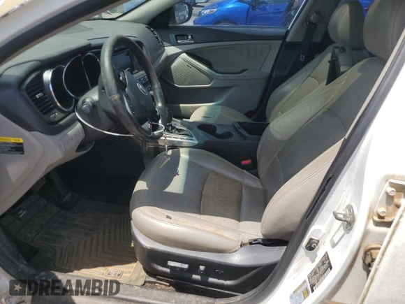 2013 Kia Optima EX z VIN 5XXGN4A72DG237404, wystawiony jako Copart lot #61293445 z przebiegiem 166 327 mil mil oraz Czysty tytuł • Clean title. Historia ofert i sprzedaży dostępna na DreamBid. Obrazek 7.