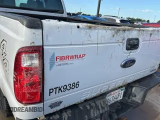 2015 Ford F-250 Lariat z VIN 1FT7W2B61FEB96343, wystawiony jako IAAI lot #42260239 z przebiegiem 171 392 mil mil oraz . Historia ofert i sprzedaży dostępna na DreamBid. Obrazek 10.