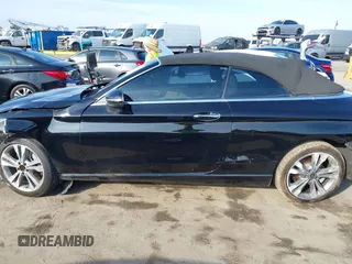 2019 Mercedes-Benz C 300 with VIN WDDWK8DB6KF827909, listed as a IAAI auction lot 41614128 with 55,903 mi miles and . Bid and sale history available at carsss.com. Image 15.
