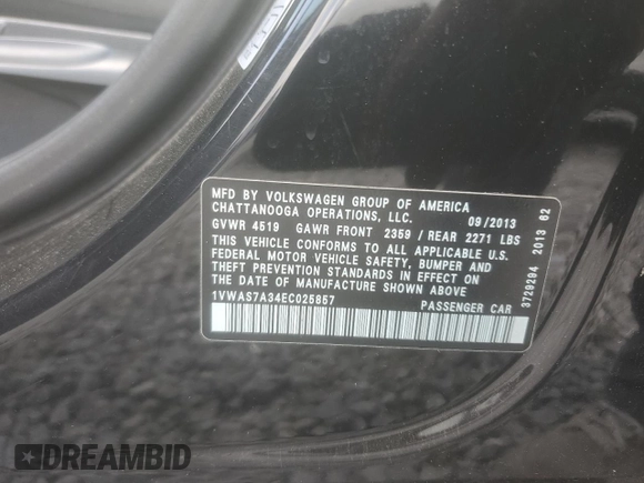 2014 Volkswagen Passat S z VIN 1VWAS7A34EC025857, wystawiony jako Copart lot #55750215 z przebiegiem 221 764 mil mil oraz Czysty tytuł • Clean title. Historia ofert i sprzedaży dostępna na DreamBid. Obrazek 12.