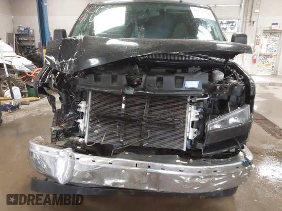 2019 GMC Savana Cargo z VIN 1GTW7AFG3K1152819, wystawiony jako IAAI lot #40154108 z przebiegiem 137 931 mil mil oraz . Historia ofert i sprzedaży dostępna na DreamBid. Obrazek 6.