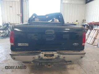 2007 Ford F-250 XL z VIN 1FTSW21P87EA62774, wystawiony jako IAAI lot #41635503 z przebiegiem 141 985 mil mil oraz . Historia ofert i sprzedaży dostępna na DreamBid. Obrazek 17.