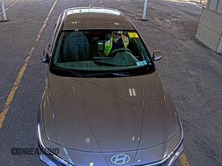 2024 Hyundai Elantra SEL z VIN KMHLM4DG8RU636246, wystawiony jako IAAI lot #42808858 z przebiegiem 37 872 mil mil oraz . Historia ofert i sprzedaży dostępna na DreamBid. Obrazek 21.