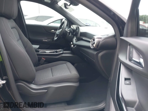 2025 Chevrolet Equinox FWD LT with VIN 3GNAXHEG6SL133072, listed as a IAAI auction lot 41918881 with 5,354 mi miles and . Bid and sale history available at DreamBid. Image 5.